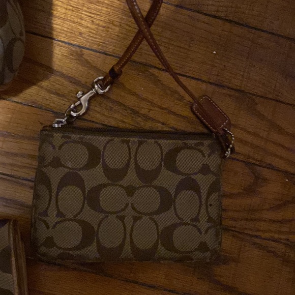 Signature coach Backpack with cell phone case - Picture 13 of 13